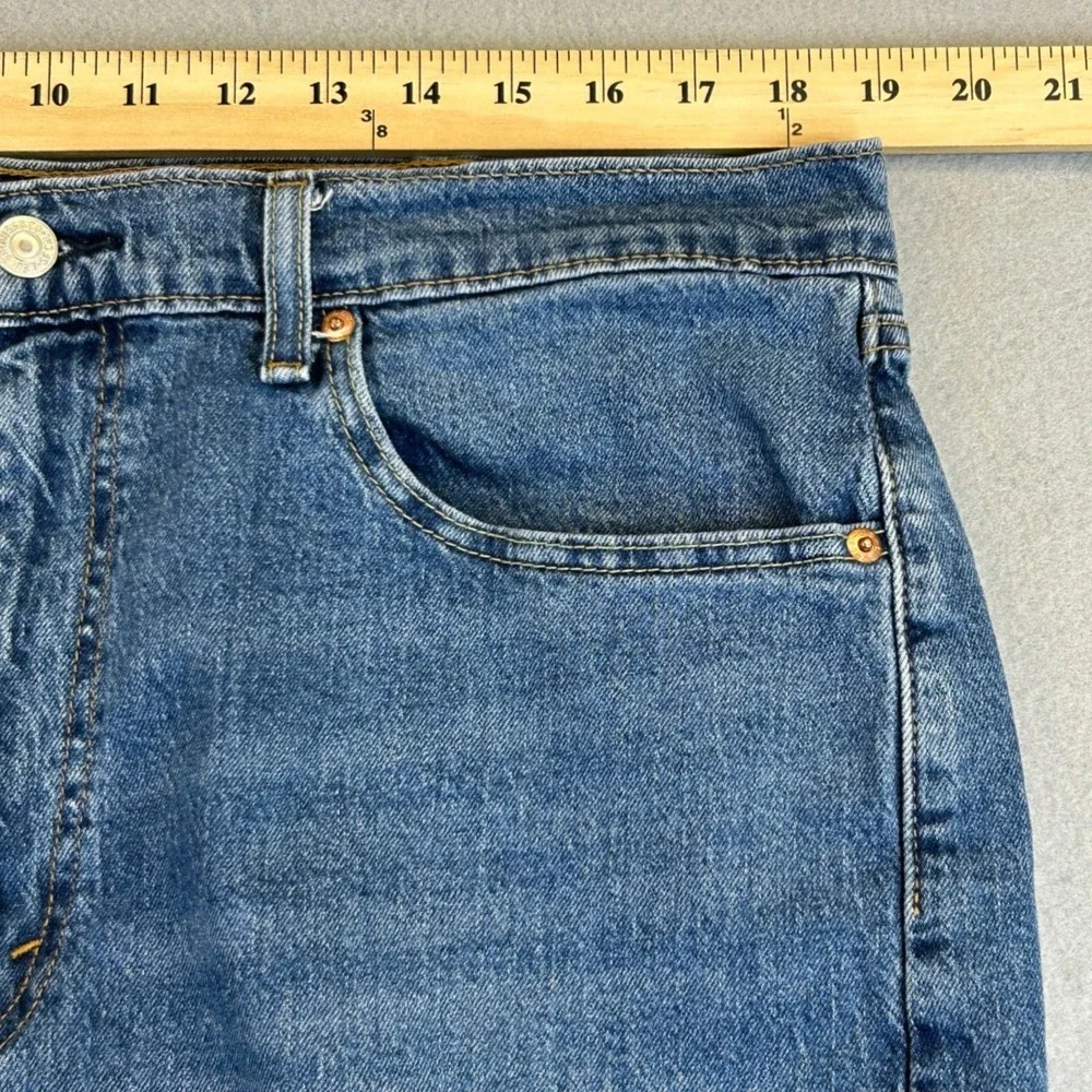 Levis these levi